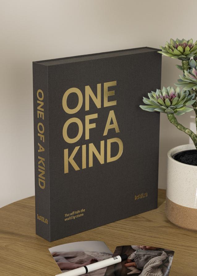 KAILA ONE OF A KIND Black - Coffee Table Photo Album (60 Sorte Sider / 30 Blade)