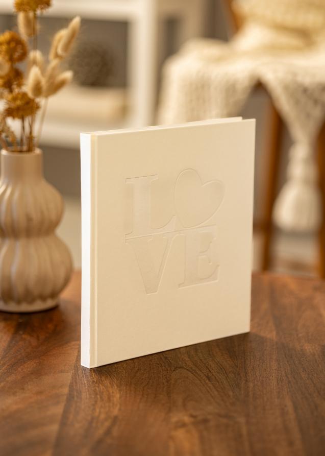 White Love Gæstebog - 23x25 cm (176 Hvide sider / 88 blade)