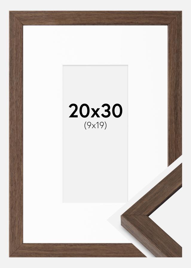 Ramme Hermes Valnød 20x30 cm - Passepartout Hvid 10x20 cm