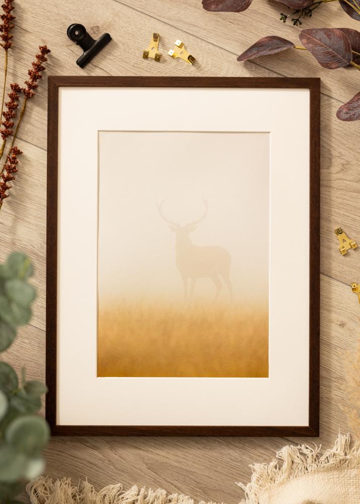 Ramme Edsbyn Valnød 45x70 cm - Passepartout Hvid 35x60 cm