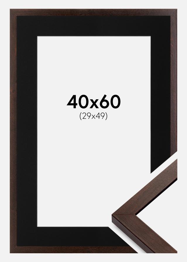 Ramme Selection Valnød 40x60 cm - Passepartout Sort 30x50 cm