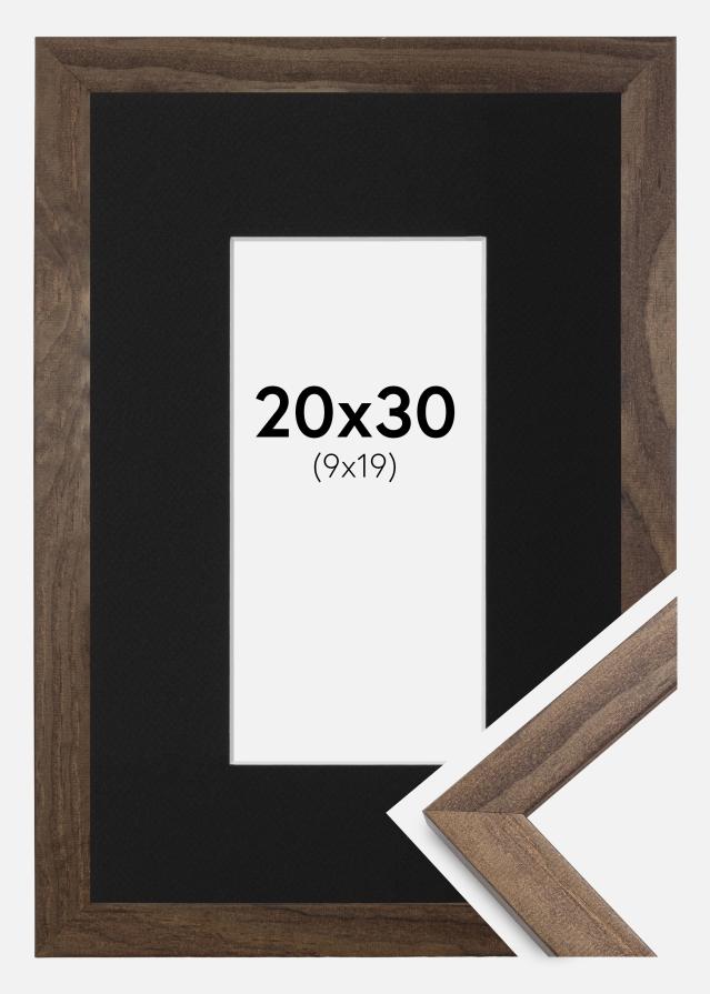 Ramme Stilren Valnød 20x30 cm - Passepartout Sort 10x20 cm