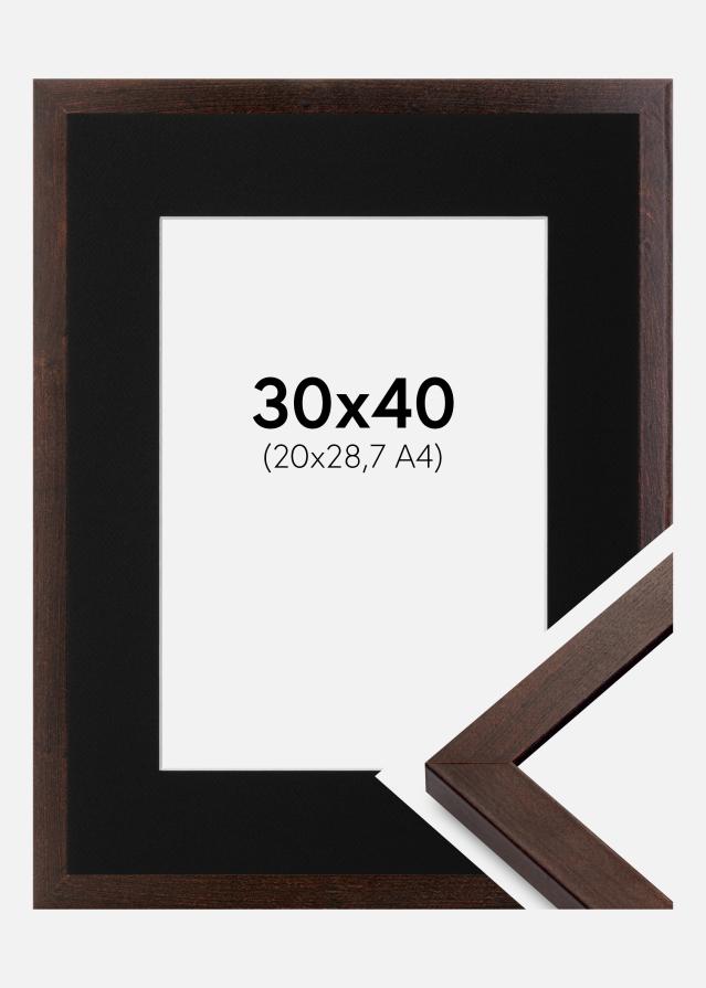 Ramme Selection Valnød 30x40 cm - Passepartout Sort 21x29,7 cm (A4)