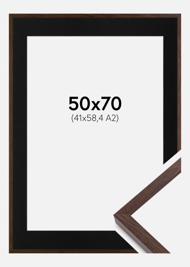 Ramme E-Line Valnød 50x70 cm - Passepartout Sort 42x59,4 cm (A2)
