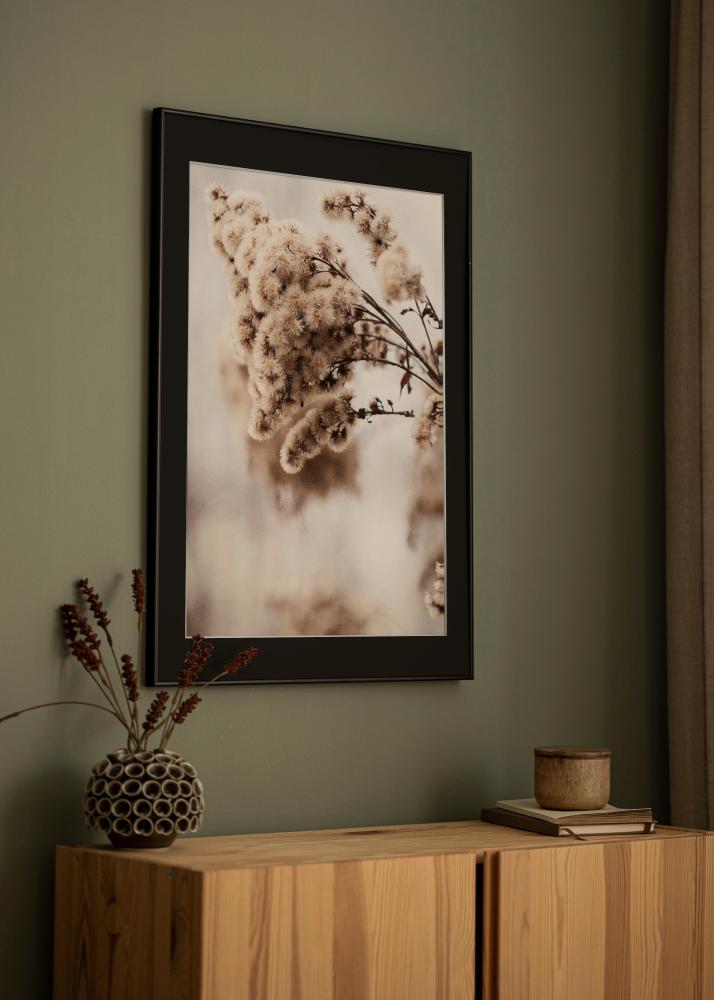 Ramme Visby Hvid 40x50 cm - Passepartout Sort 12x16 inches