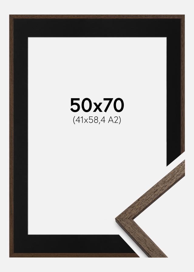 Ramme Edsbyn Valnød 50x70 cm - Passepartout Sort 42x59,4 cm (A2)