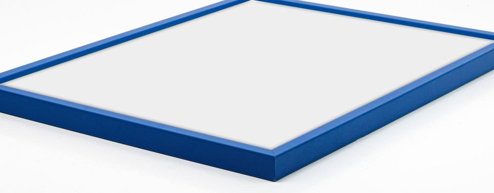 Ramme E-Line Blå 50x70 cm - Passepartout Hvid 33x56 cm