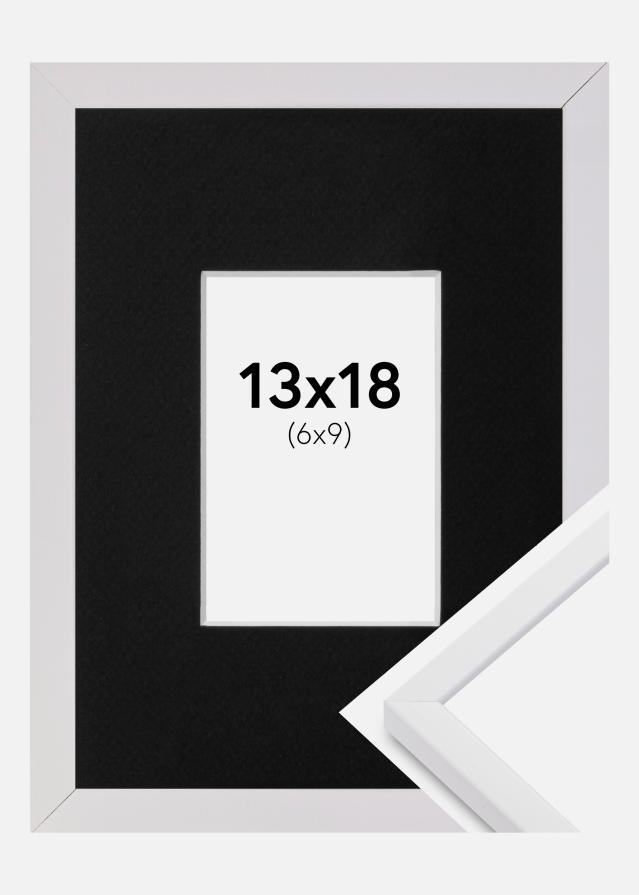 Ramme E-Line Hvid 13x18 cm - Passepartout Sort 7x10 cm