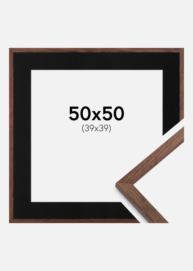 Ramme Galant Valnød 50x50 cm - Passepartout Sort 40x40 cm