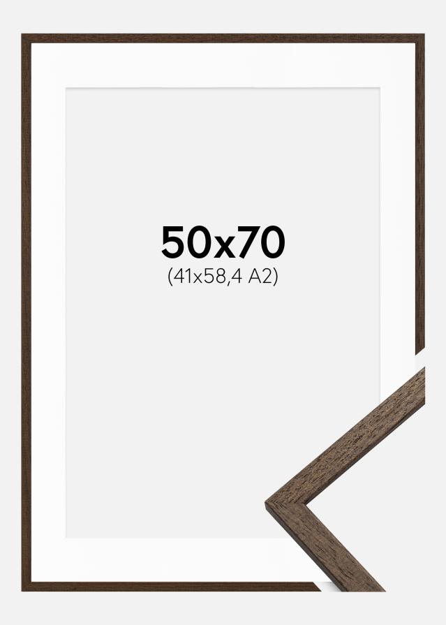 Ramme Edsbyn Valnød 50x70 cm - Passepartout Hvid 42x59,4 cm (A2)