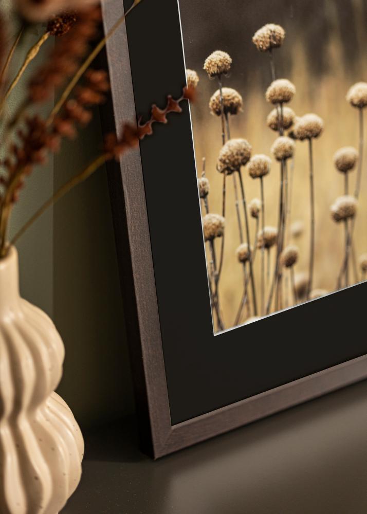 Ramme Selection Valnød 40x50 cm - Passepartout Sort 27x35 cm