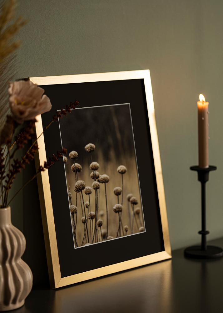 Ramme Selection Guld 40x50 cm - Passepartout Sort 27x35 cm