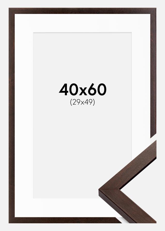 Ramme Selection Valnød 40x60 cm - Passepartout Hvid 30x50 cm