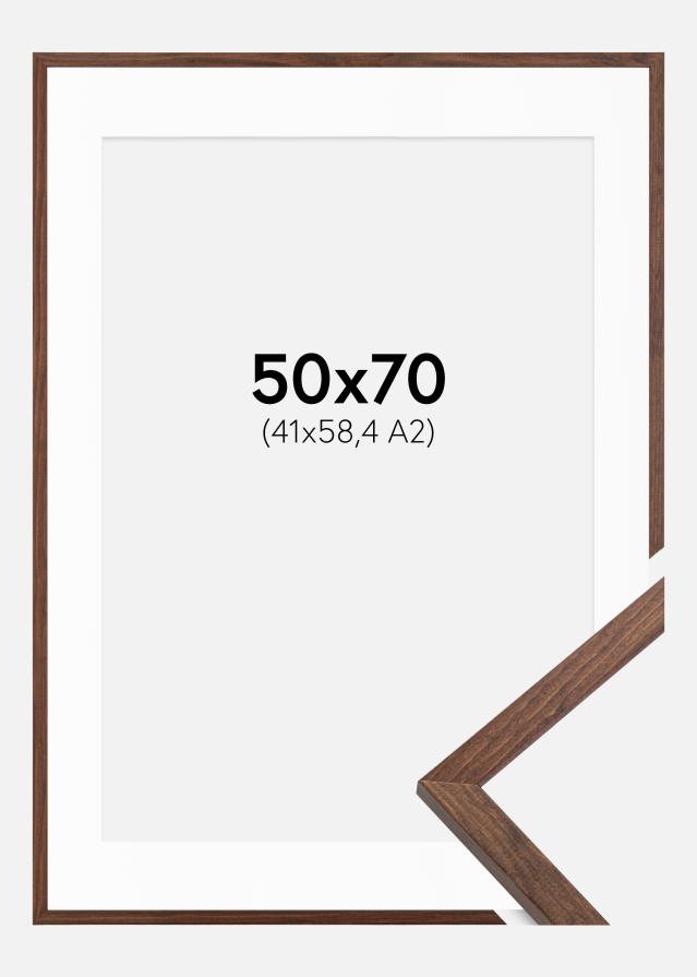 Ramme Galant Valnød 50x70 cm - Passepartout Hvid 42x59,4 cm (A2)