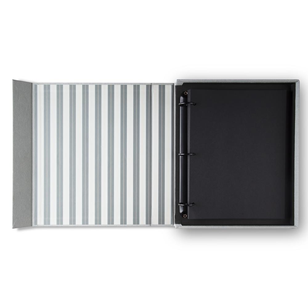 Baby It's A Wild World - A Coffee Table Photo Album (60 Sorte sider / 30 blade)