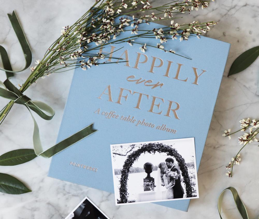 Happily Ever After - A Coffee Table Photo Album (60 Sorte sider / 30 blade)