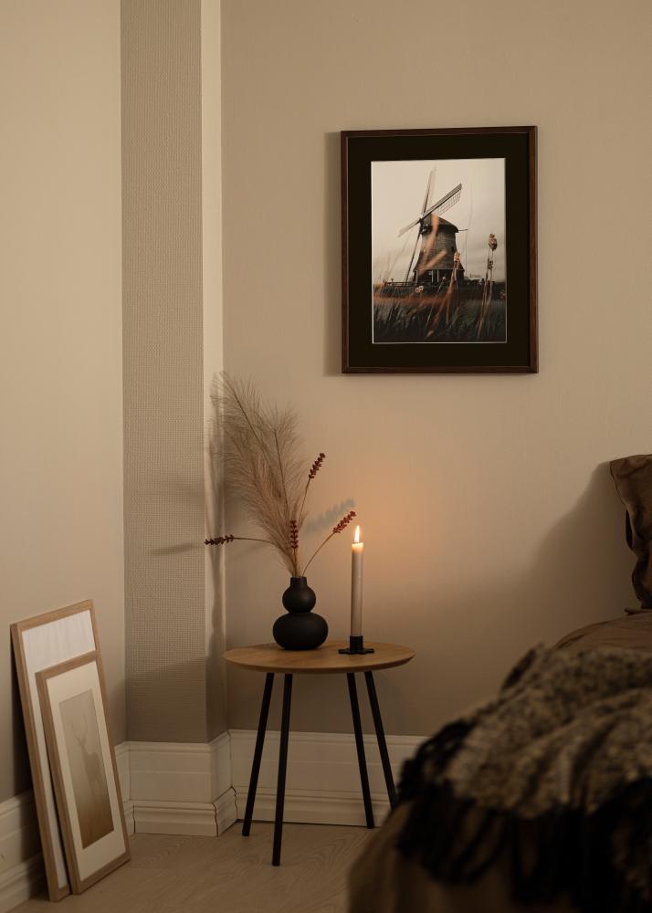 Ramme E-Line Valnød 70x100 cm - Passepartout Sort 59,4x84 cm (A1)