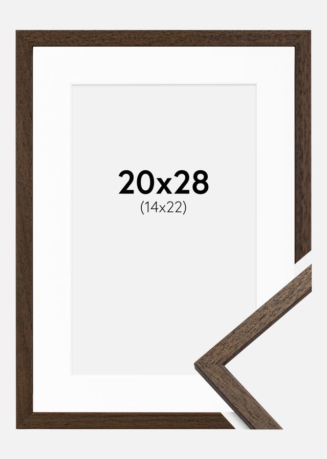 Ramme Edsbyn Valnød 20x28 cm - Passepartout Hvid 15x23 cm