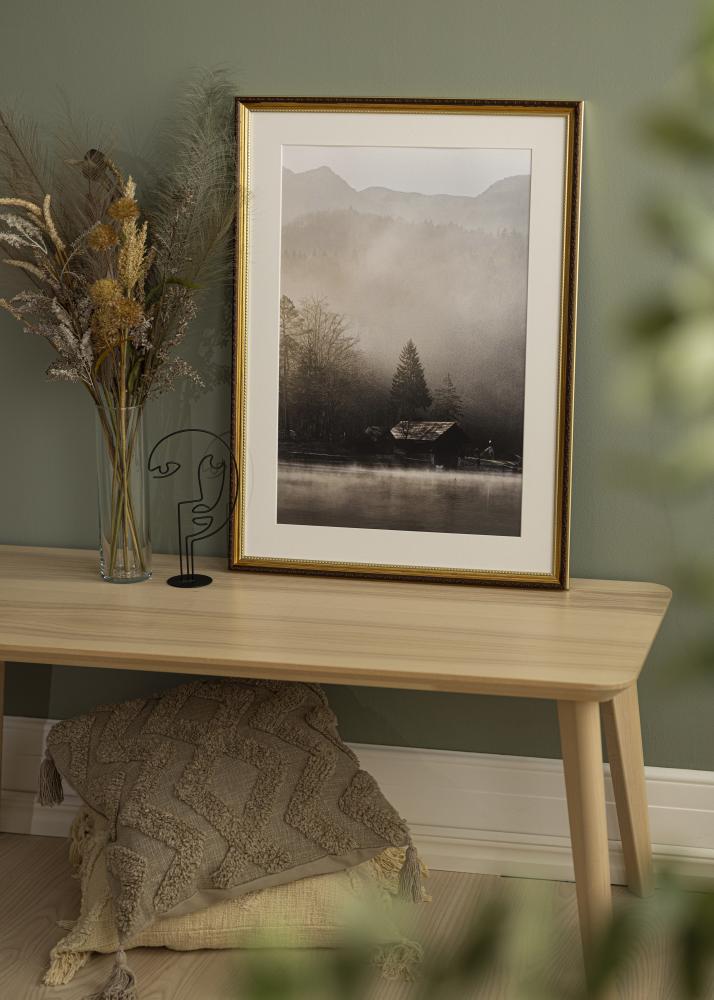 Ramme Abisko Guld 70x100 cm - Passepartout Hvid 61x91,5 cm