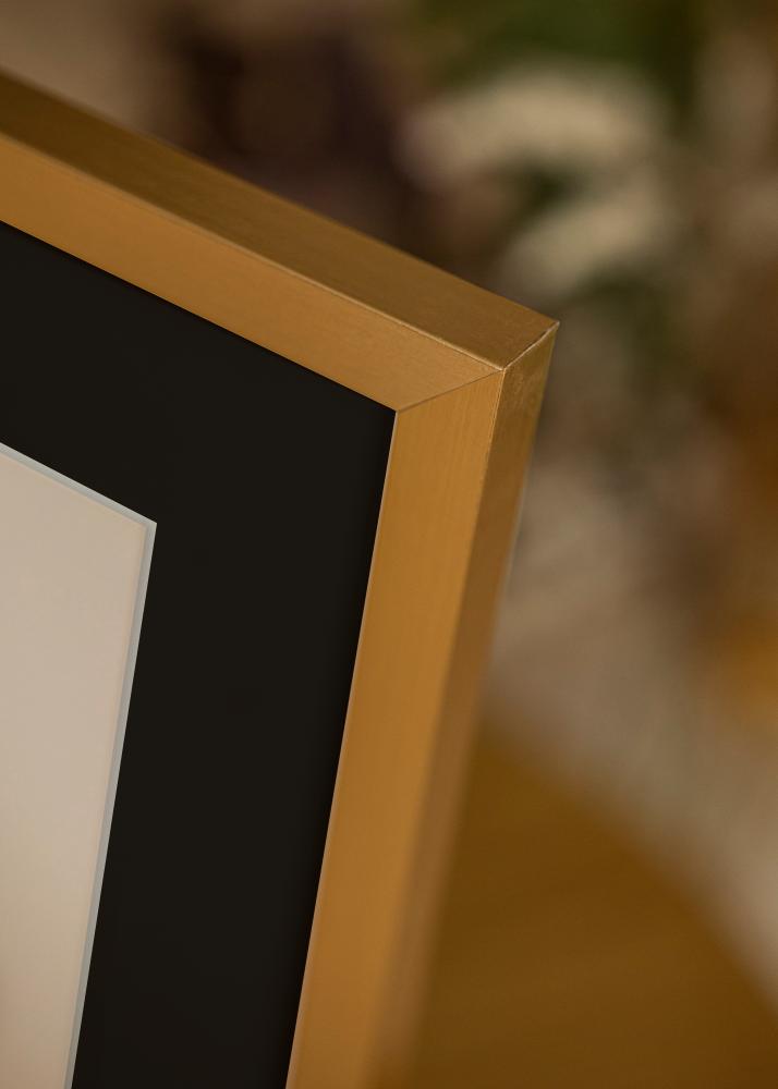 Ramme Selection Guld 40x50 cm - Passepartout Sort 27x35 cm