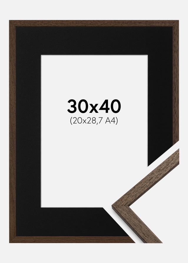 Ramme Edsbyn Valnød 30x40 cm - Passepartout Sort 21x29,7 cm (A4)