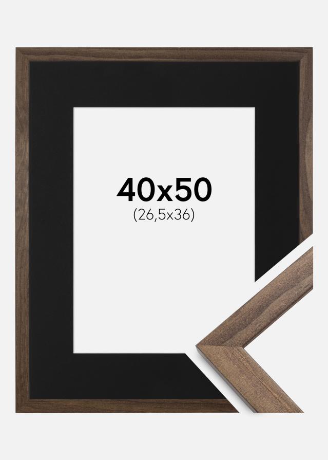 Ramme Stilren Valnød 40x50 cm - Passepartout Sort 27,5x37 cm