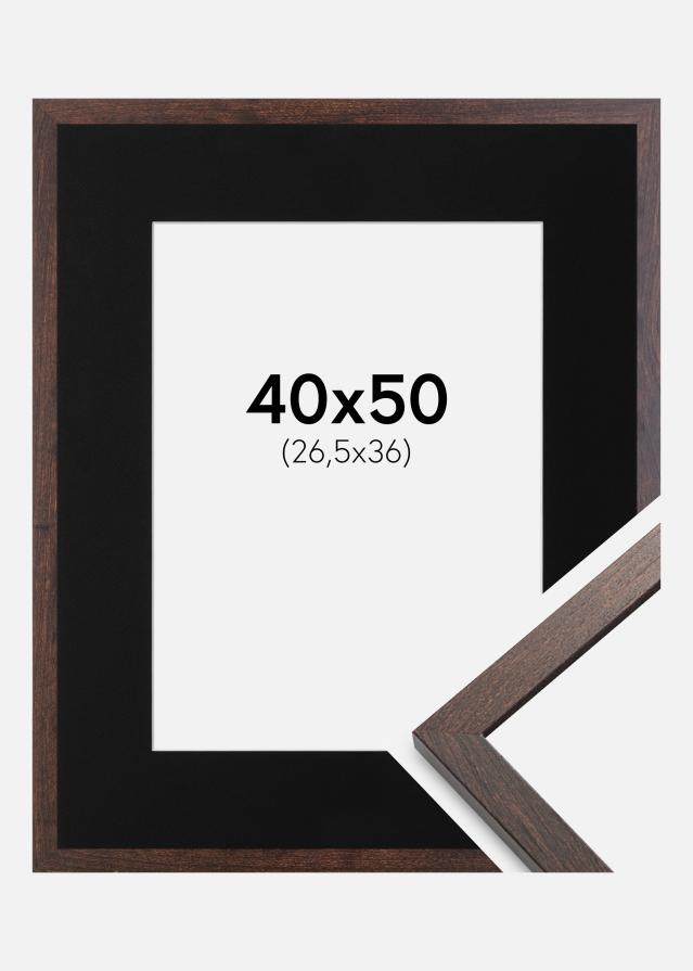 Ramme Trendy Valnød 40x50 cm - Passepartout Sort 27,5x37 cm