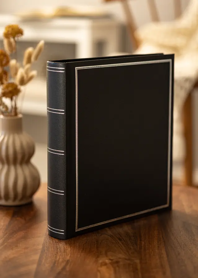 Black Line Maxi Album 30x33 cm (100 Sorte sider / 50 blade)